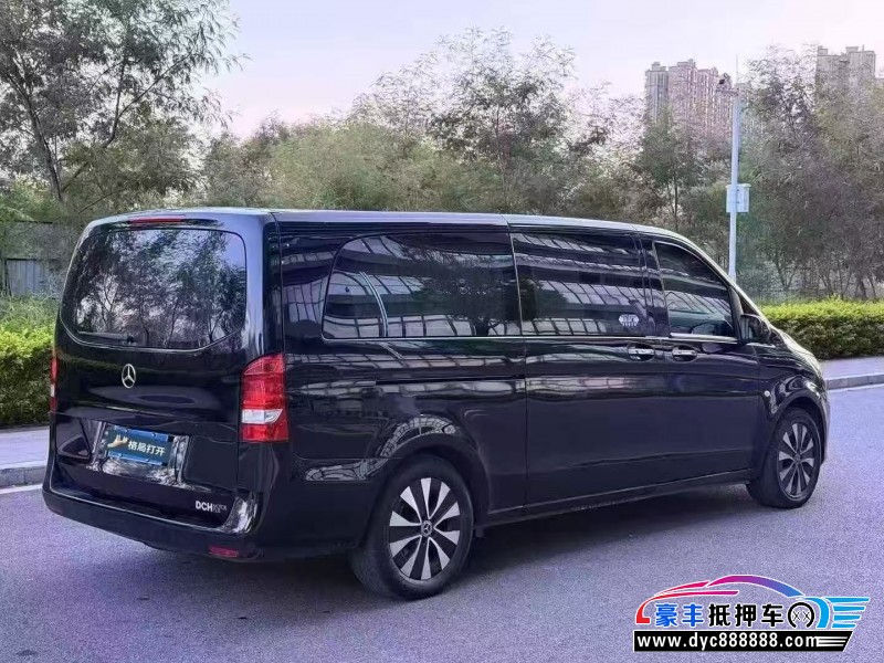 21年奔驰威霆轿车抵押车出售