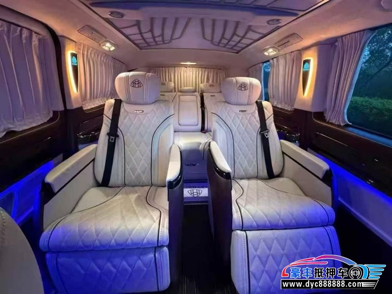 21年奔驰威霆轿车抵押车出售