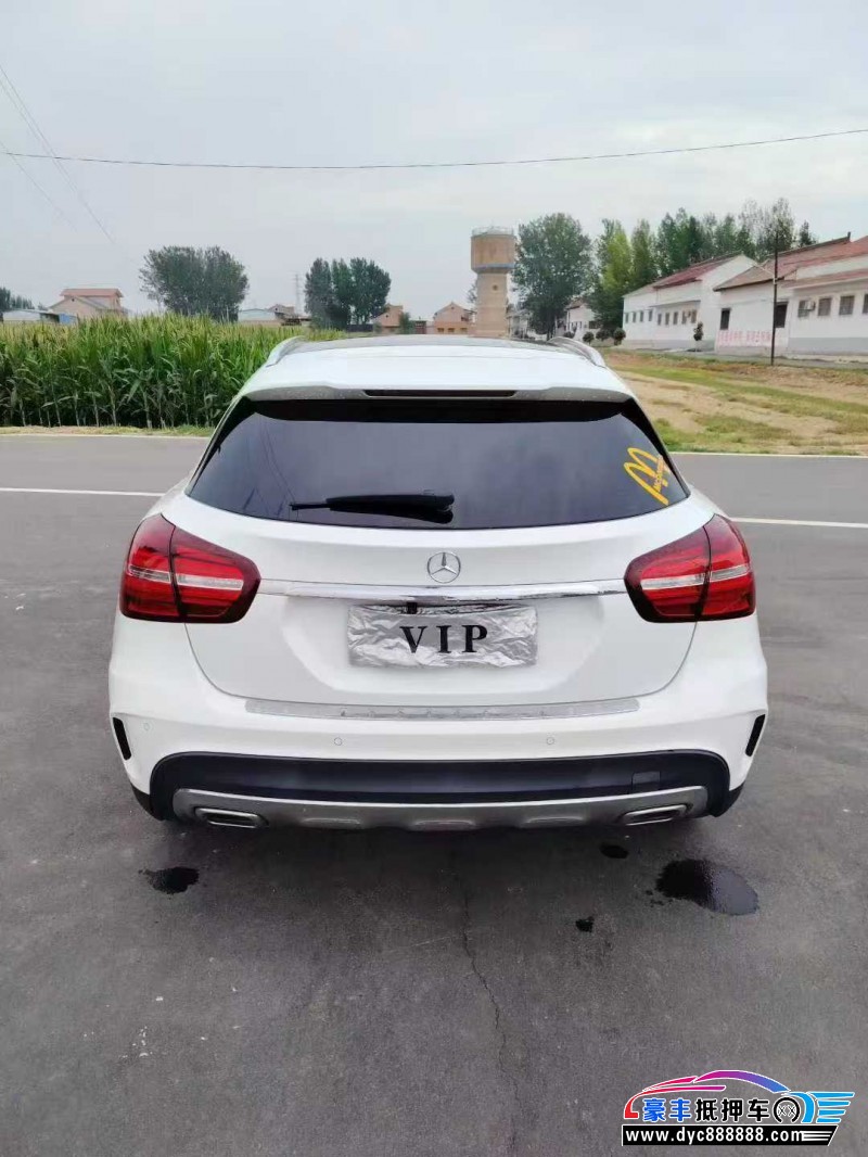 20年奔驰GLA轿车抵押车出售