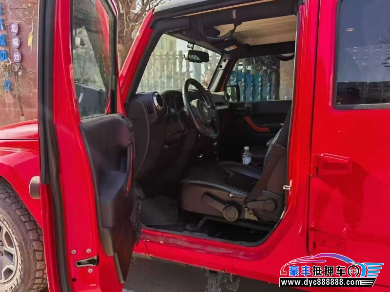 15年Jeep牧马人轿车抵押车出售