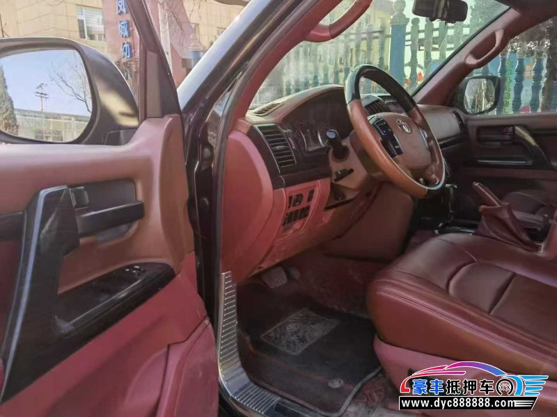 15年丰田兰德酷路泽（陆巡）轿车抵押车出售