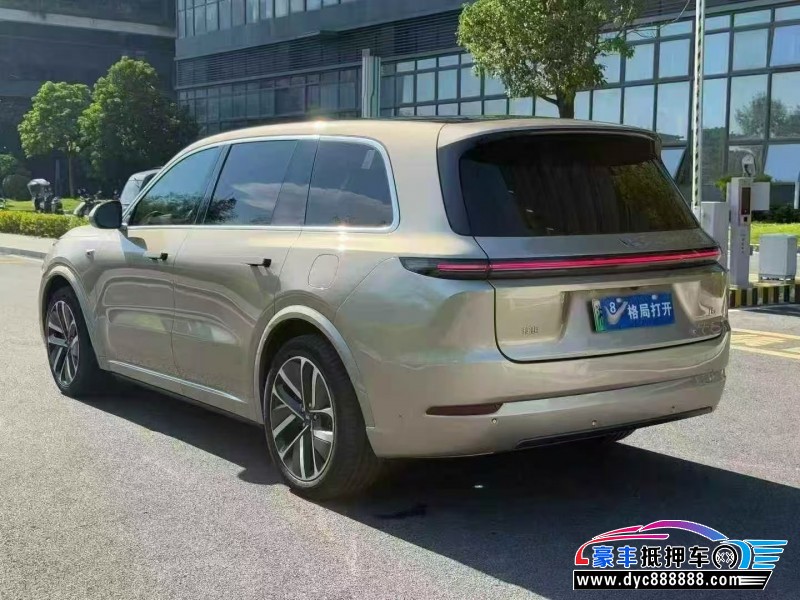 22年理想L9轿车抵押车出售