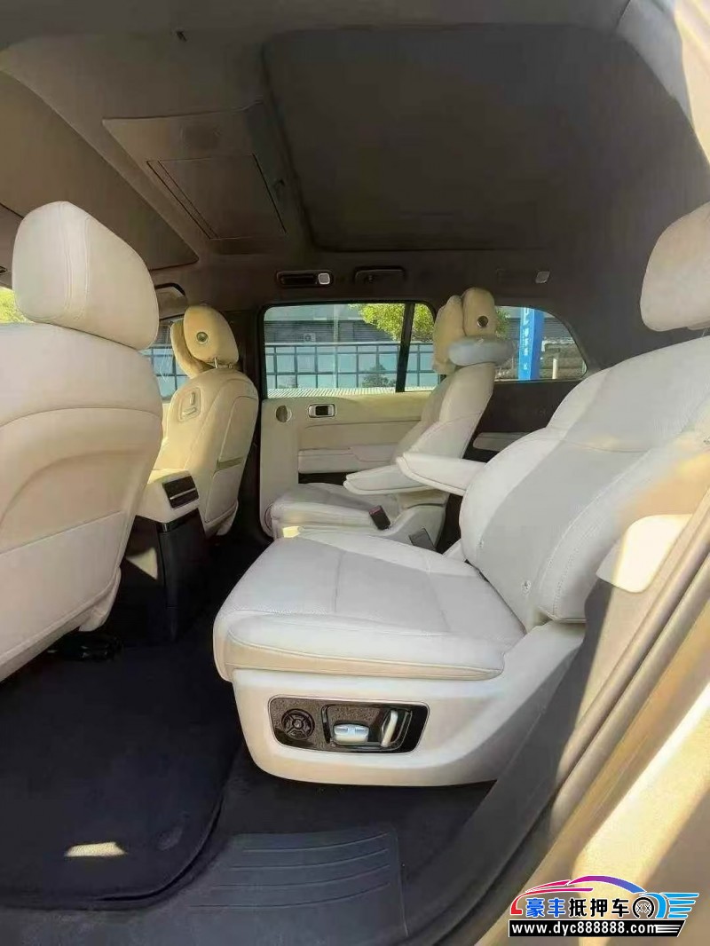 22年理想L9轿车抵押车出售