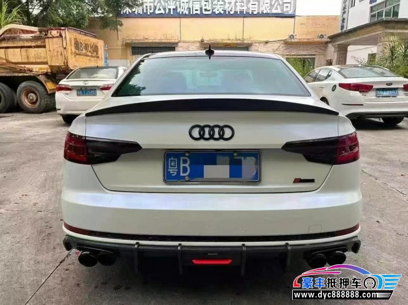 17年奥迪A4L轿车抵押车出售