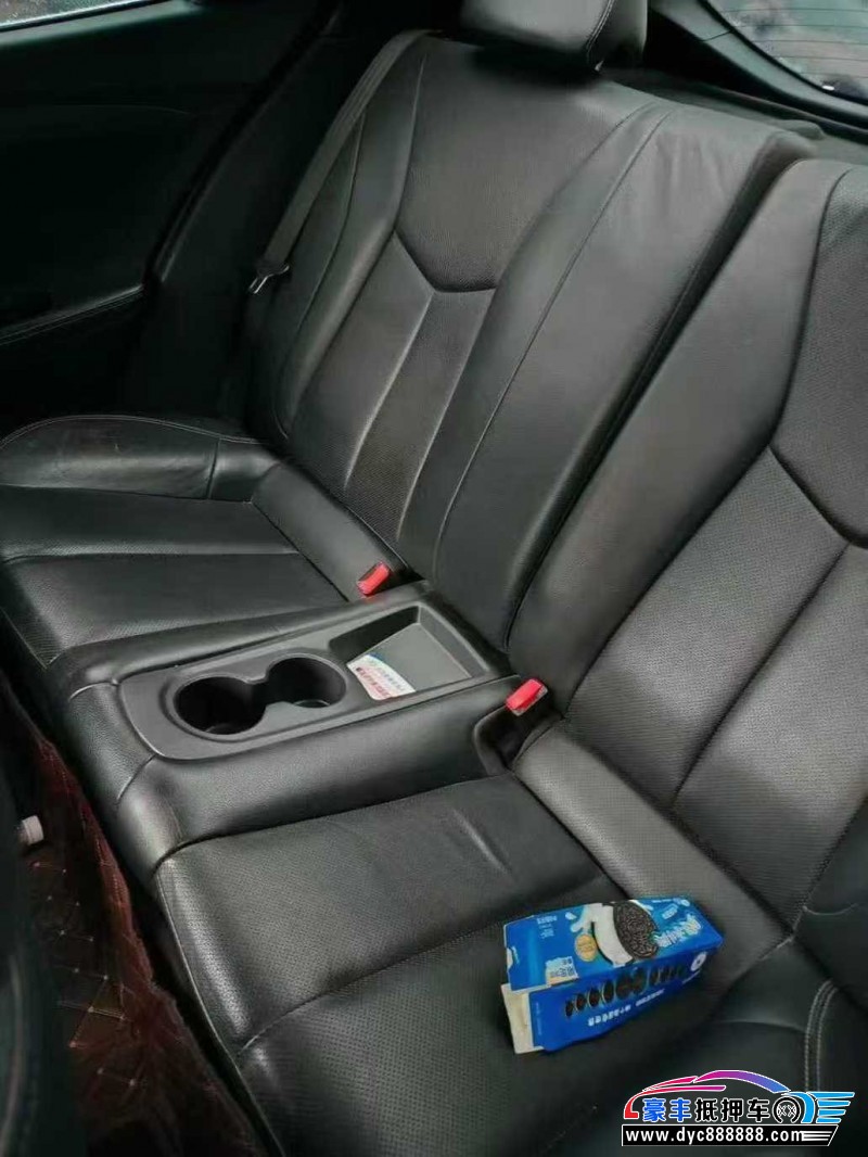 13年现代飞思轿车抵押车出售