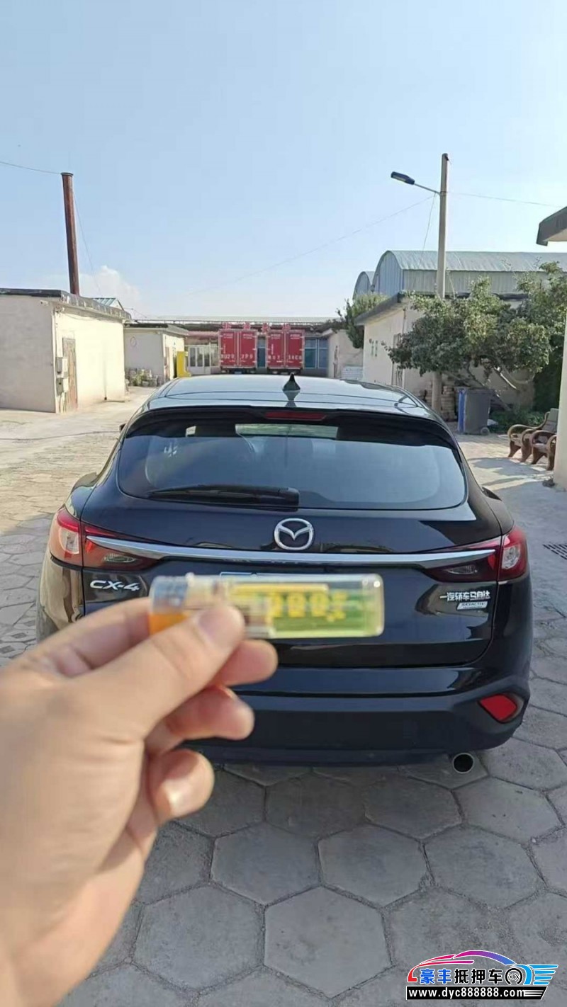 18年马自达CX-4轿车抵押车出售