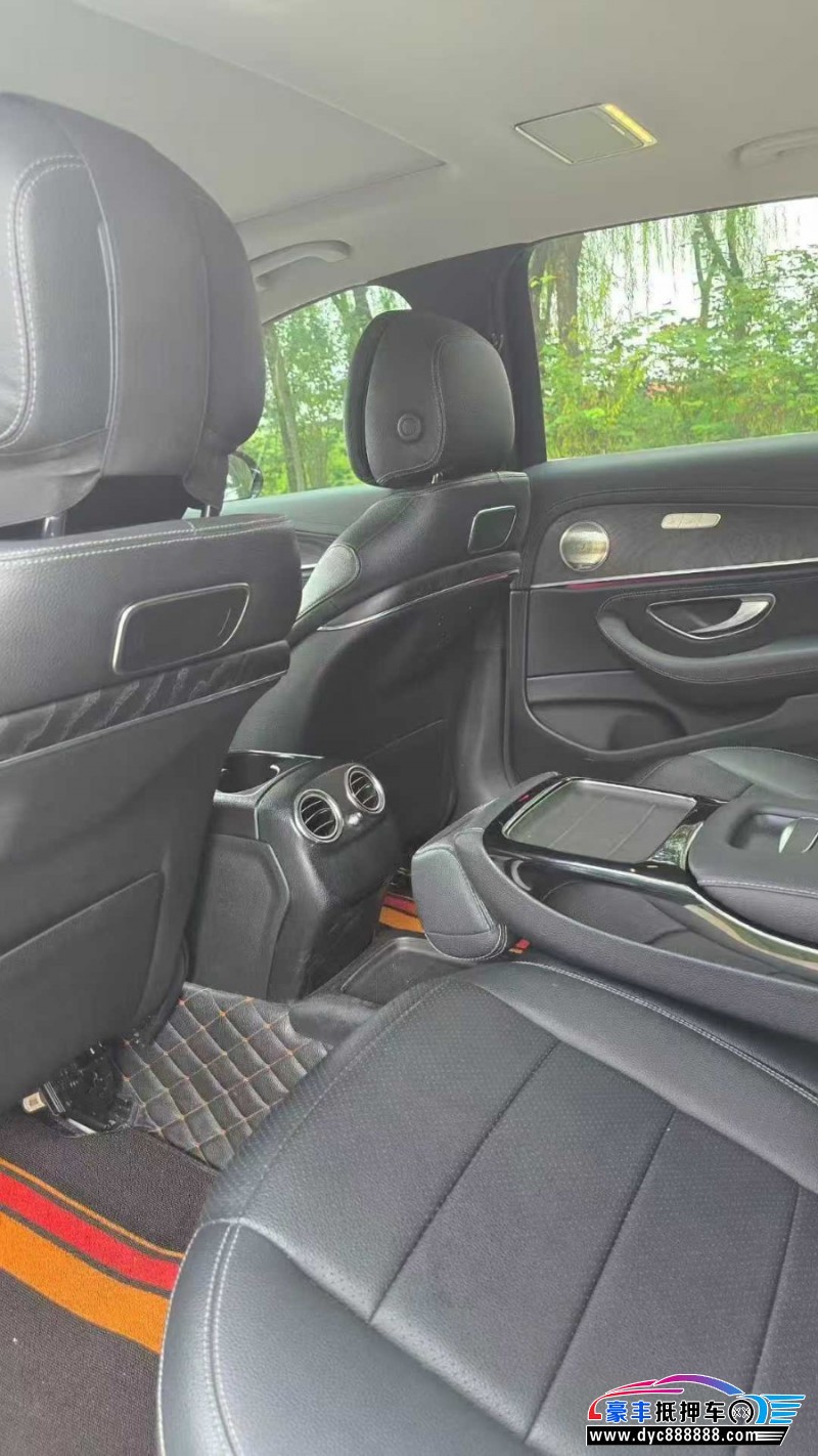 16年奔驰E轿车抵押车出售