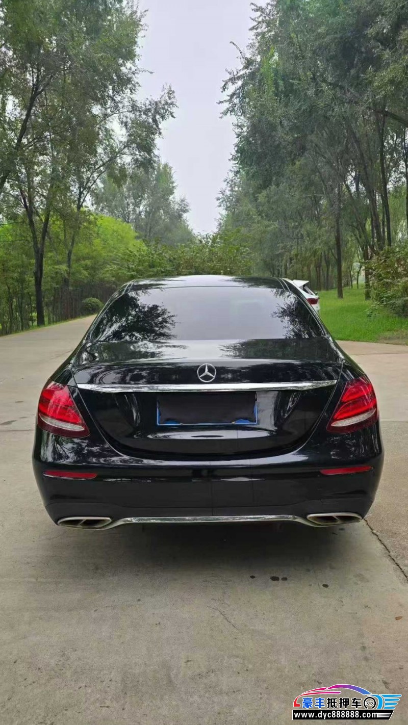 16年奔驰E轿车抵押车出售