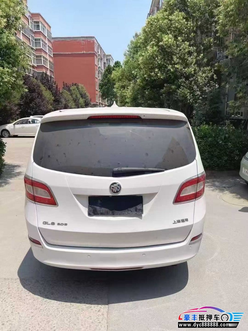 13年别克GL8轿车抵押车出售