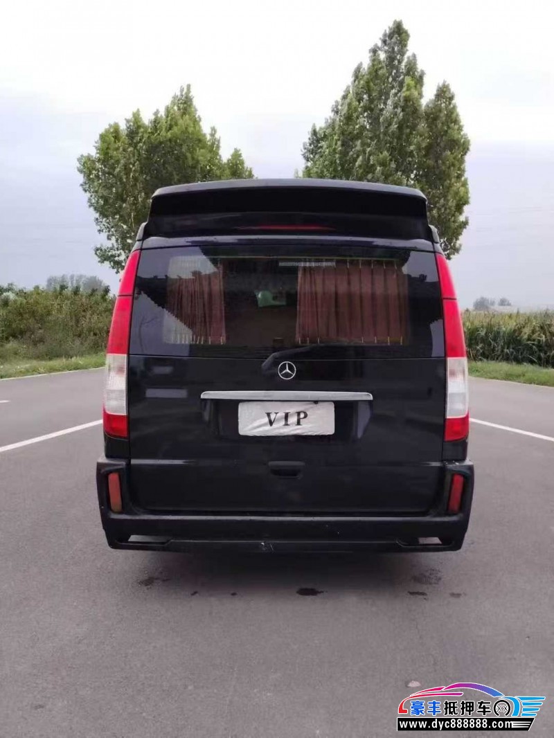 17年奔驰威霆轿车抵押车出售