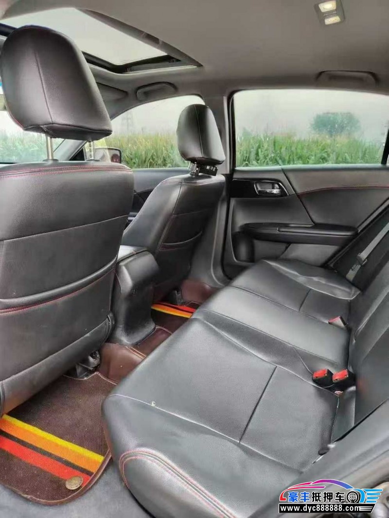 17年本田雅阁轿车抵押车出售