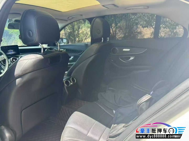 18年奔驰C轿车抵押车出售