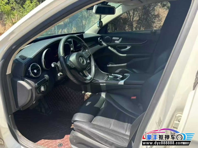 18年奔驰C轿车抵押车出售