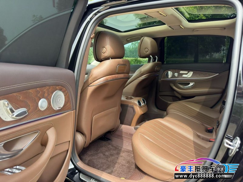 19年奔驰E轿车抵押车出售