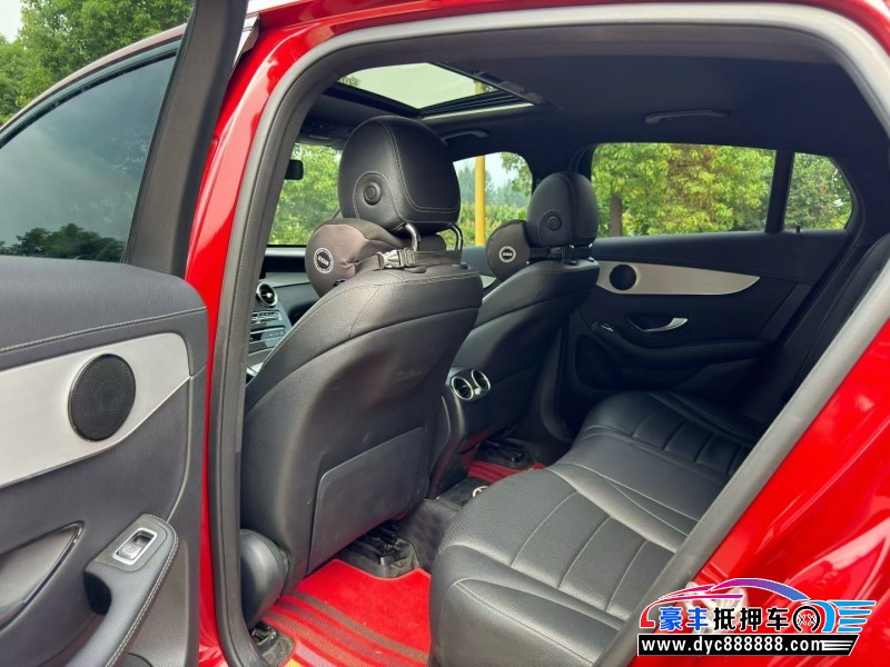 21年奔驰GLC轿车抵押车出售