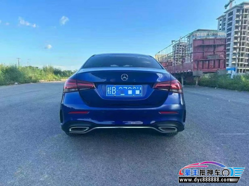 20年奔驰A轿车抵押车出售