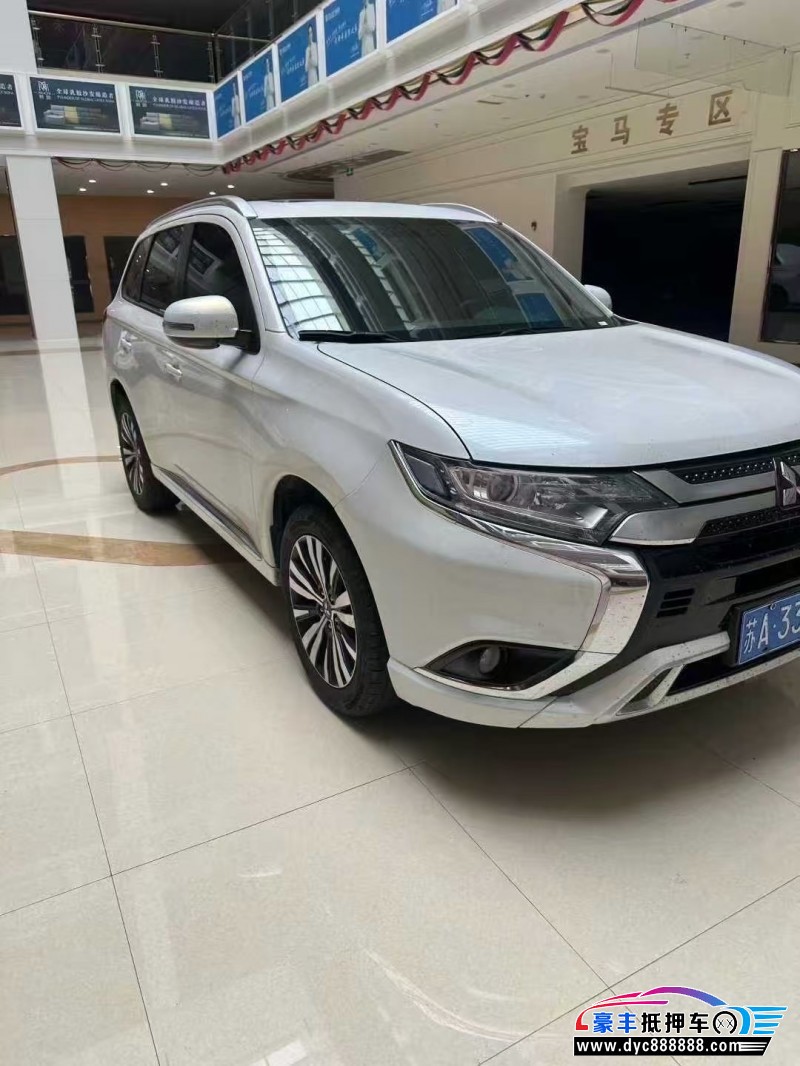 22年三菱欧蓝德轿车抵押车出售