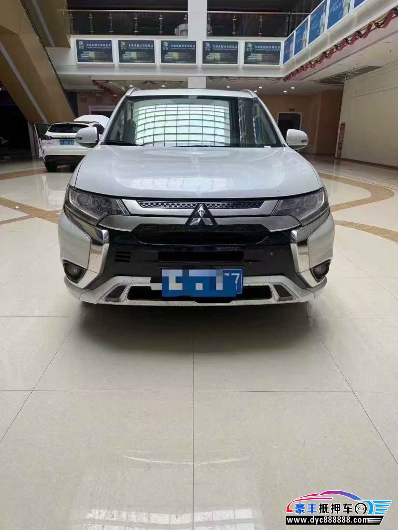 22年三菱欧蓝德轿车抵押车出售