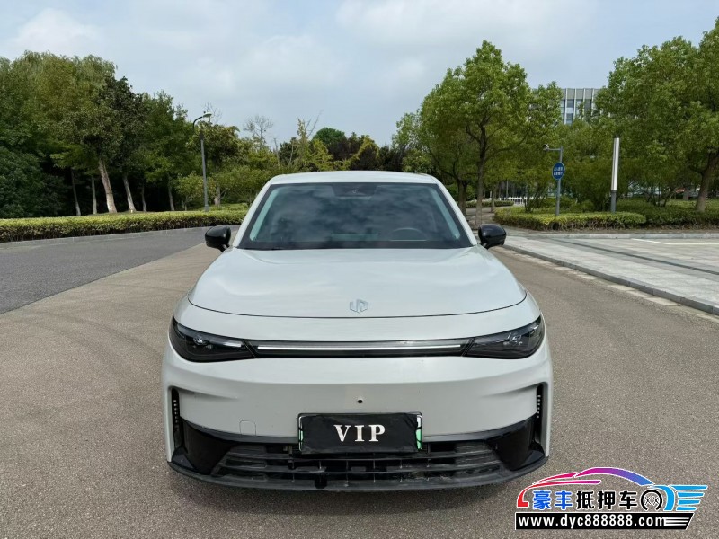 25年零跑C10轿车抵押车出售