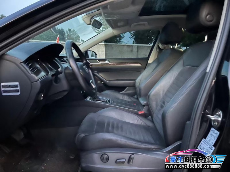 17年大众迈腾轿车抵押车出售