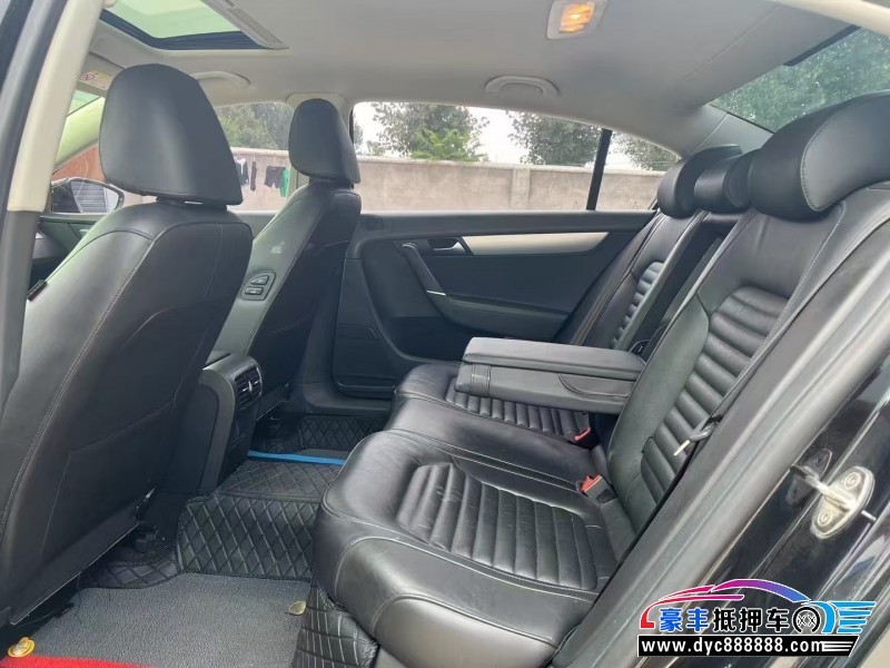 17年大众迈腾轿车抵押车出售