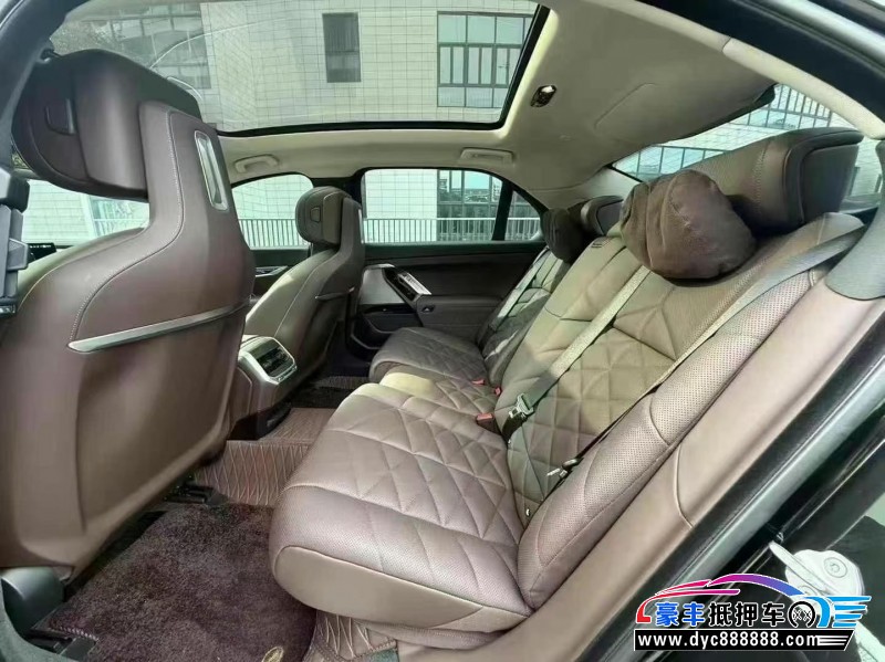 24年宝马7系轿车抵押车出售