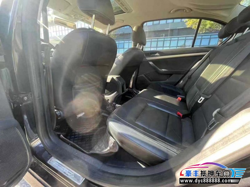 16年大众朗逸轿车抵押车出售