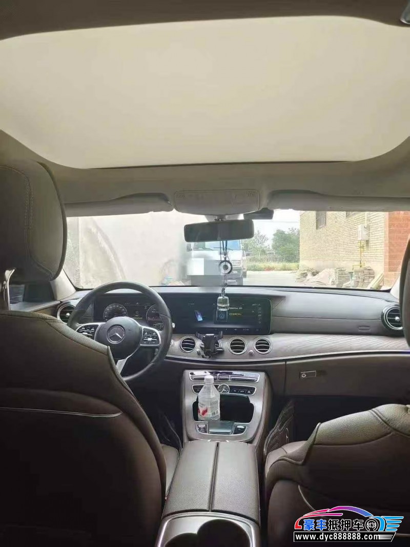 19年奔驰E轿车抵押车出售