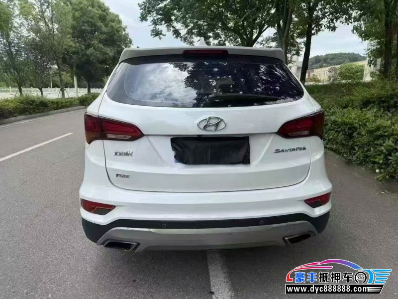 17年现代全新胜达轿车抵押车出售