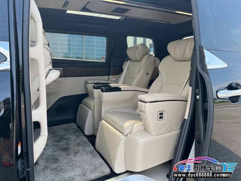 25年丰田威尔法轿车抵押车出售