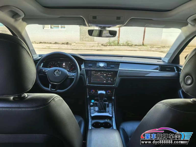 18年大众辉昂轿车抵押车出售