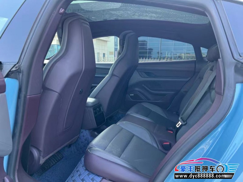 21年保时捷TaYcan轿车抵押车出售