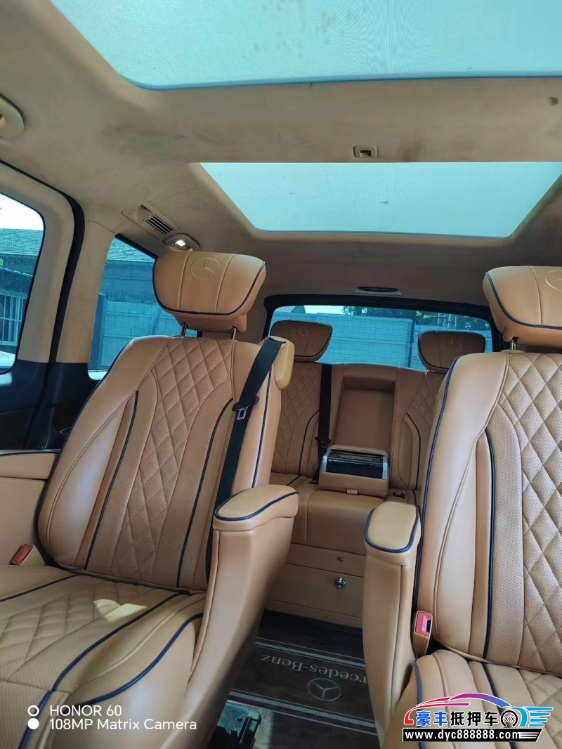 21年奔驰V轿车抵押车出售