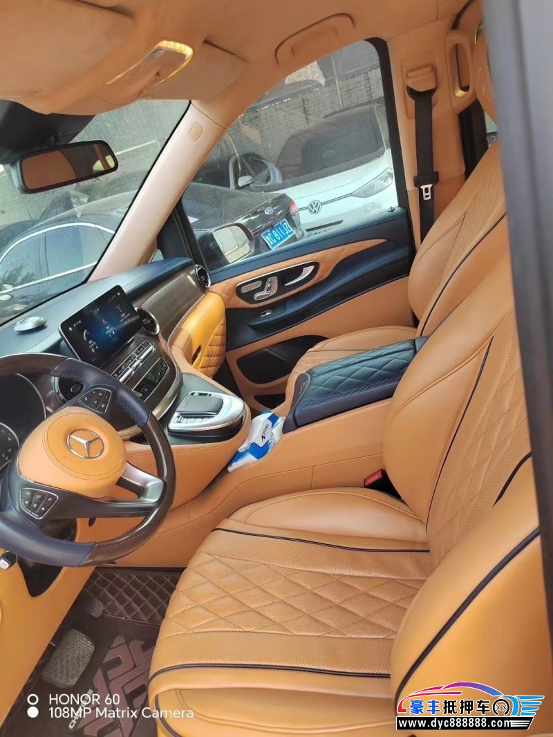 21年奔驰V轿车抵押车出售