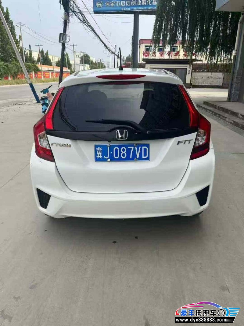 16年本田飞度轿车抵押车出售