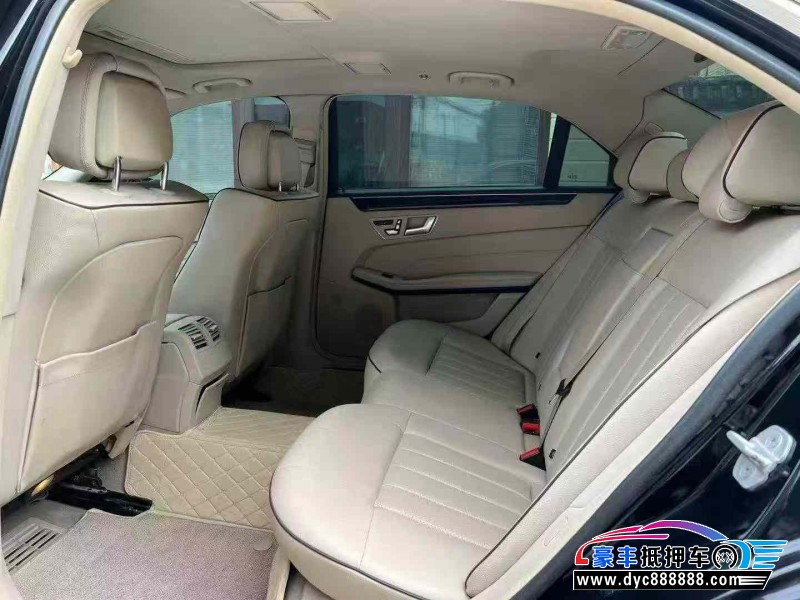 14年奔驰E轿车抵押车出售