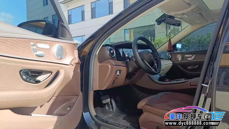 22年奔驰E轿车抵押车出售