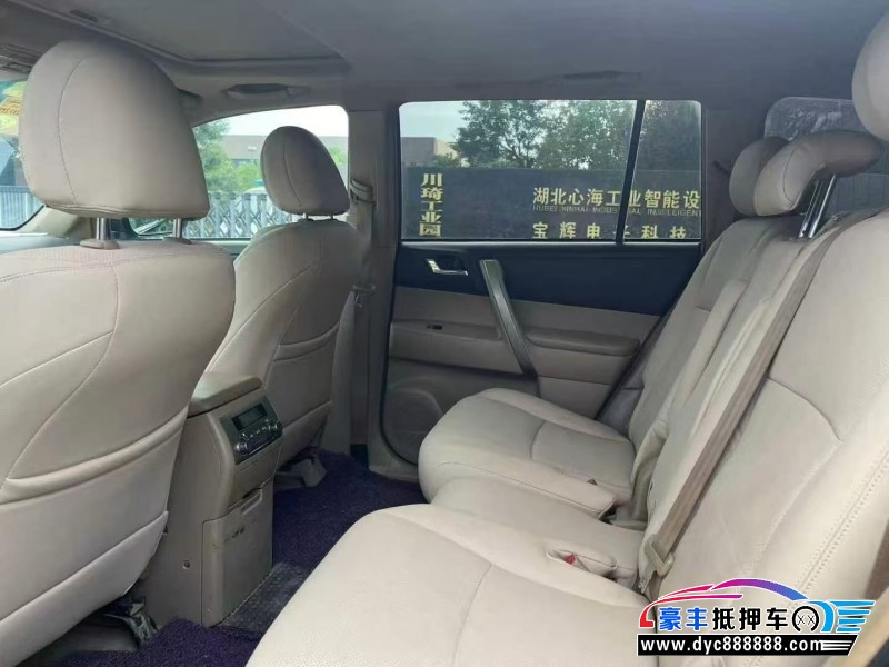 14年丰田汉兰达轿车抵押车出售