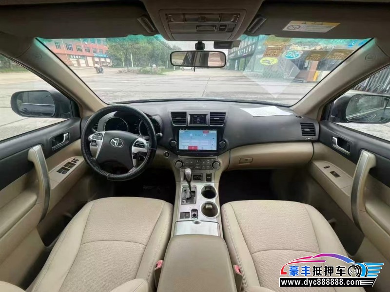 14年丰田汉兰达轿车抵押车出售