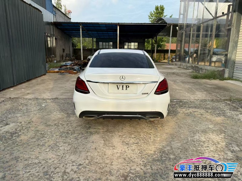 19年奔驰C轿车抵押车出售
