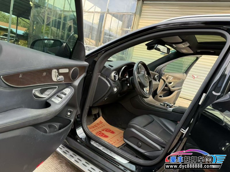 18年奔驰GLCSUV抵押车出售