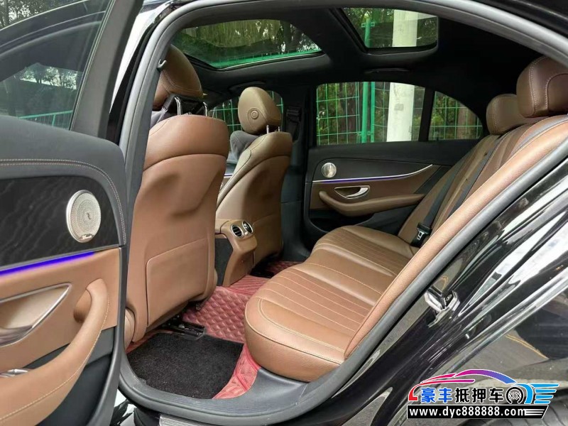 22年奔驰E轿车抵押车出售