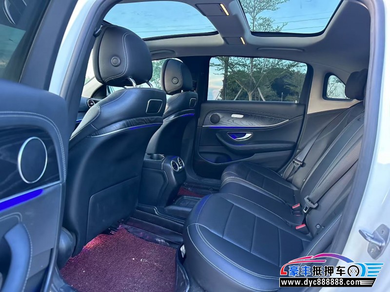 17年奔驰E轿车抵押车出售