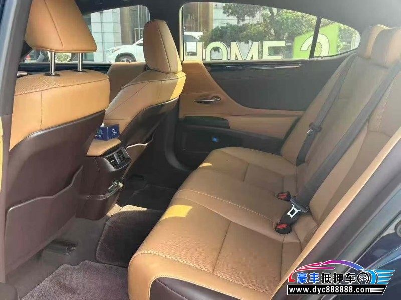 21年雷克萨斯ES轿车抵押车出售