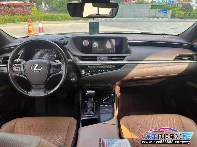 21年雷克萨斯ES轿车抵押车出售
