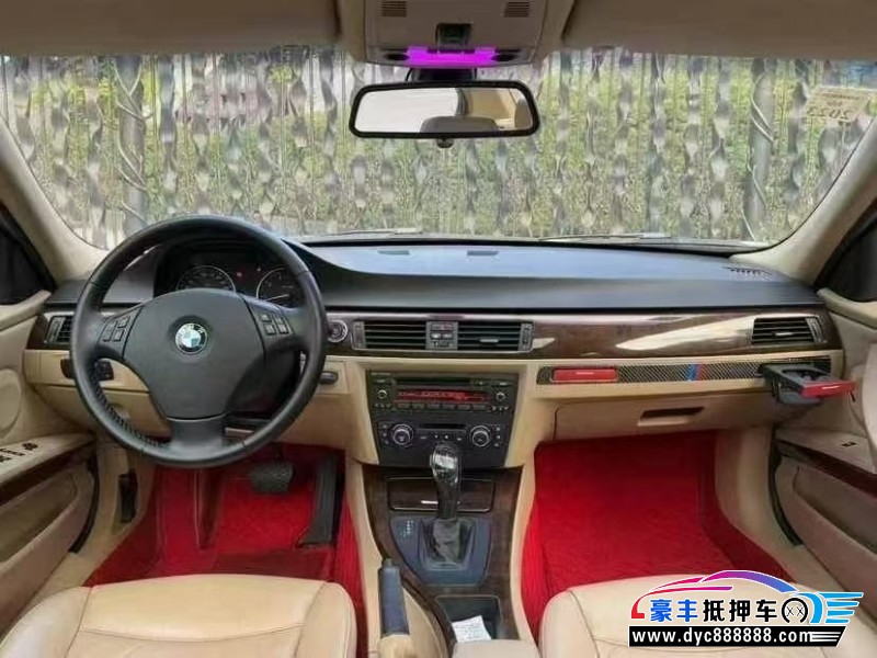 11年宝马3系轿车抵押车出售
