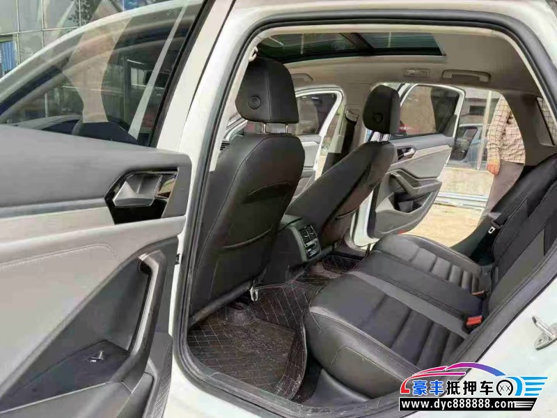 21年大众速腾轿车抵押车出售