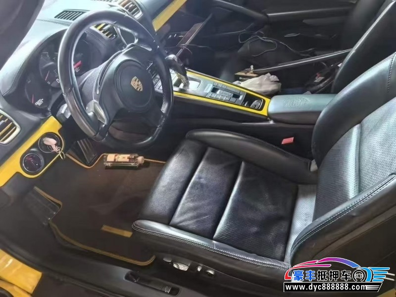 13年保时捷Boxster轿车抵押车出售