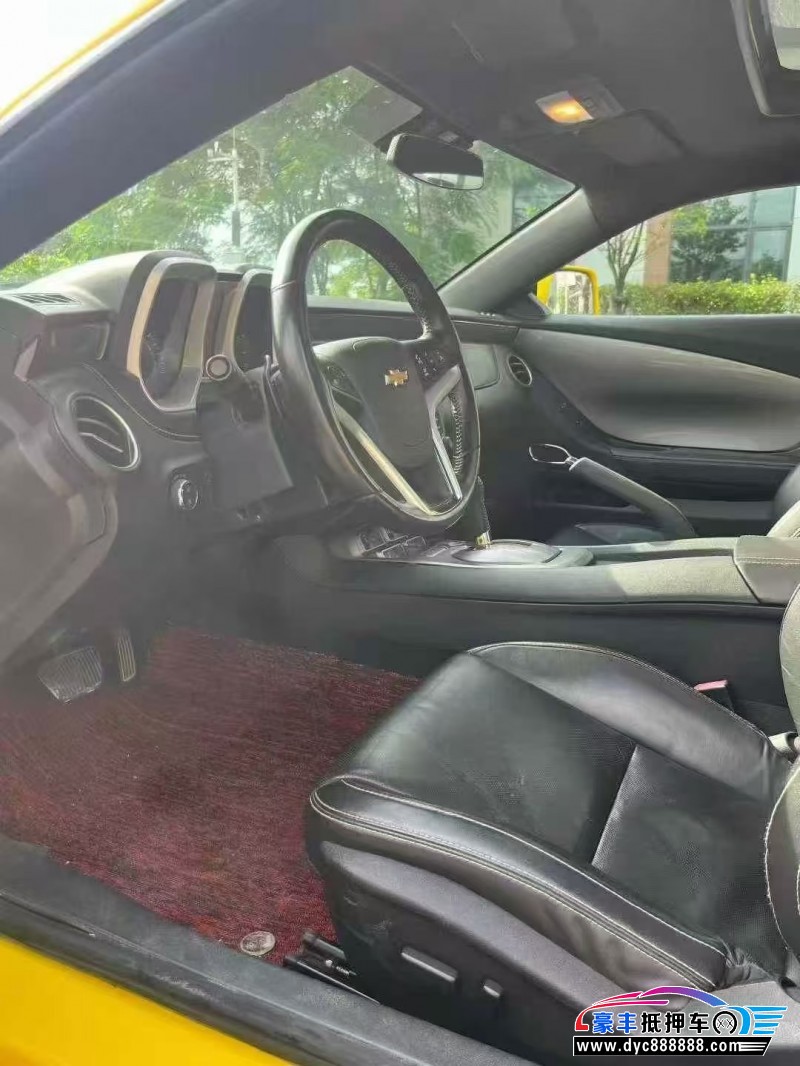 16年雪佛兰科迈罗轿车抵押车出售