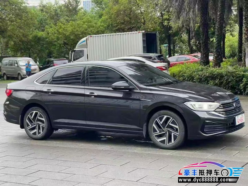 22年大众速腾轿车抵押车出售